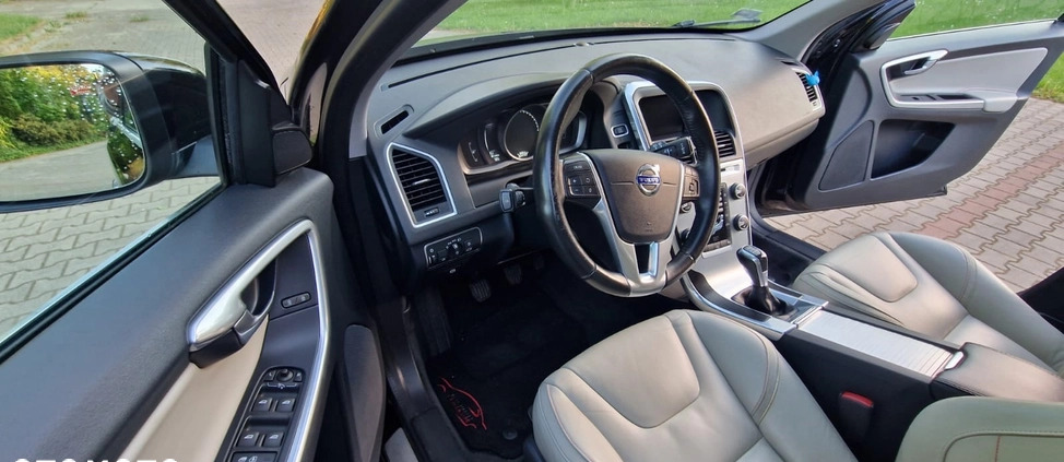 Volvo XC 60 cena 66000 przebieg: 254155, rok produkcji 2015 z Warszawa małe 529